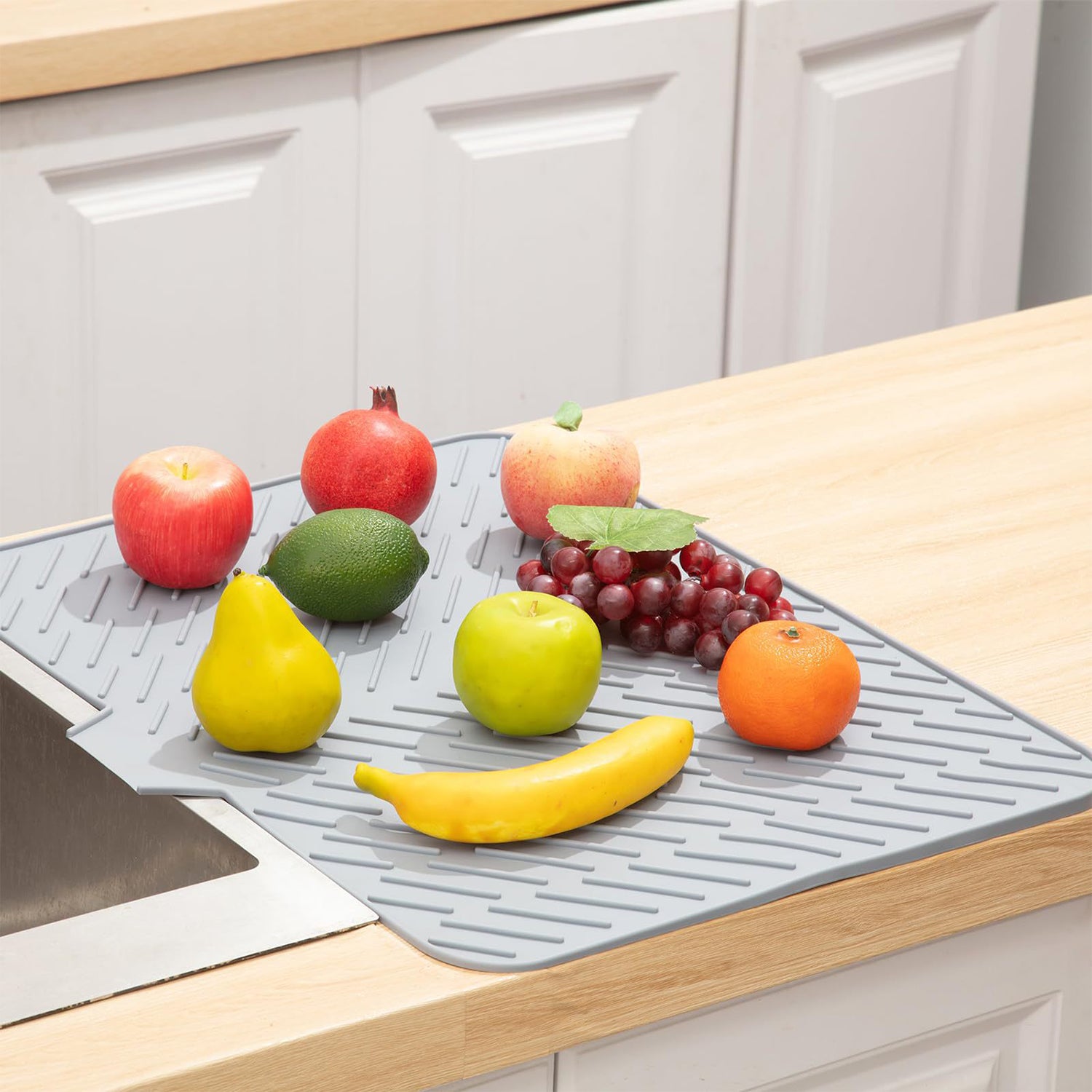 Large Size Silicone Dish Drying Mat with Built-in Drain Lip Dish Drainer Mats for Kitchen Counter Easy-Clean Drainage Pad High Temperature Resistance Tableware Coasters drying mat